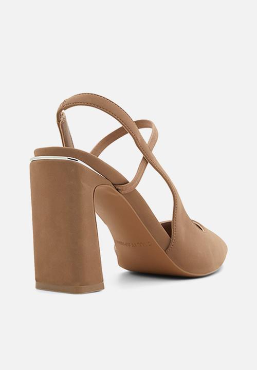 Call It Spring - Yris court heel - light brown