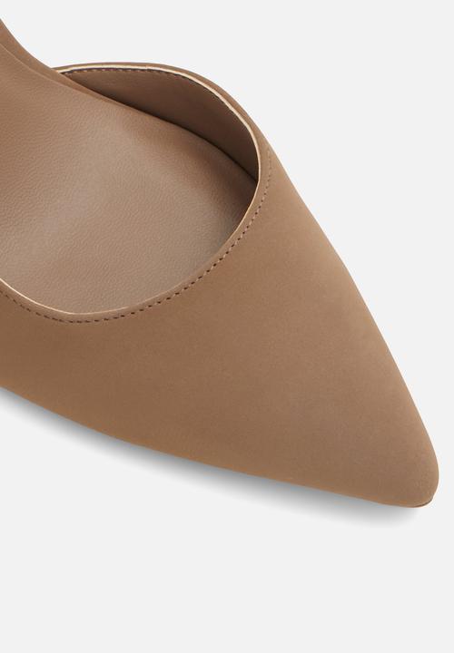 Call It Spring - Yris court heel - light brown