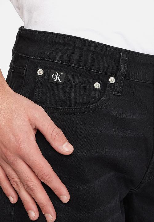 Calvin Klein - Mid thigh short - denim black