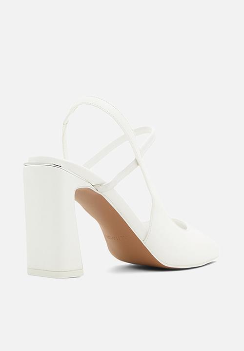 Call It Spring - Yris court heel - white