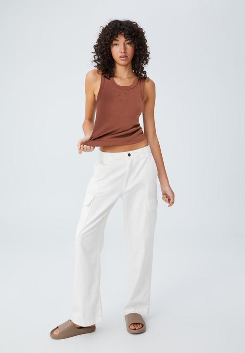 Cotton On - The one organic rib scoop tank - desert brown