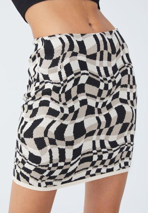 Cotton On - Intarsia knit mini skirt - nina checkerboard black/cream