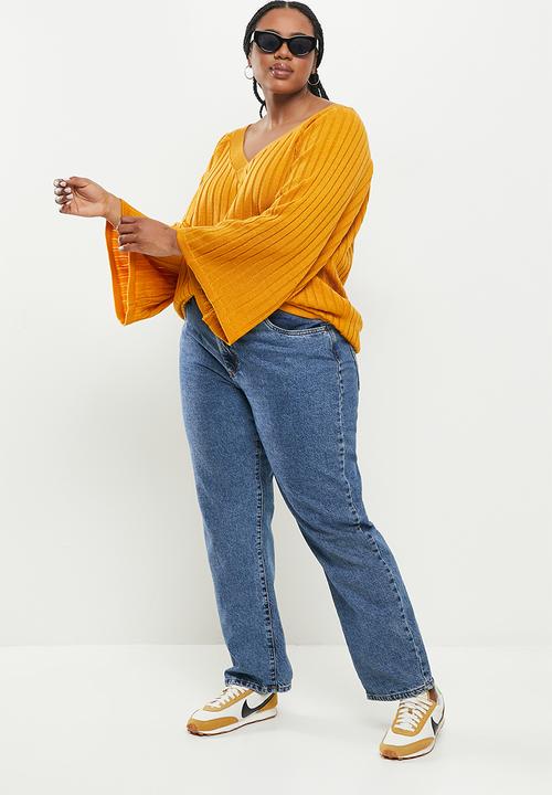 Me&B - Plus flared sleeve v-neck jumper - mustard