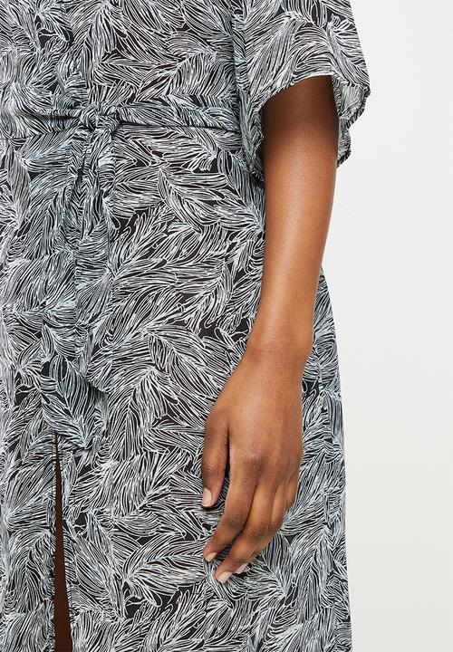 dailyfriday - Short sleeve kaftan - black based print