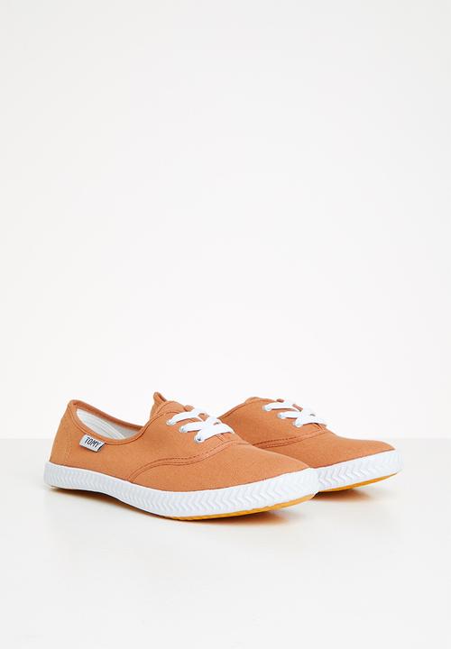 TOMY - Classic - tawny birch