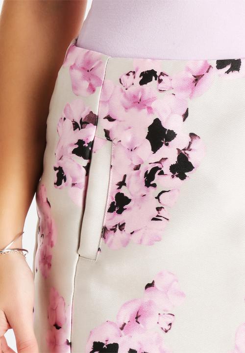 AX Paris - Floral Skirt