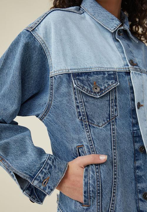 Cotton On - Patchwork denim jacket - light mid & indigo blue