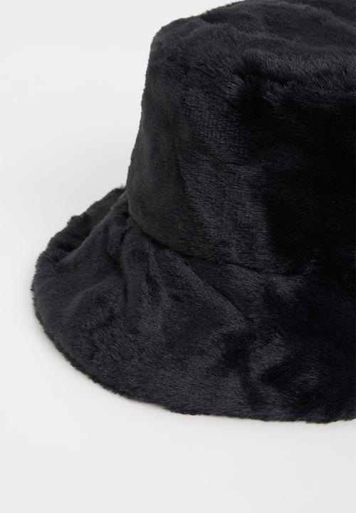 Rubi - Bianca textured bucket hat - black fluffy