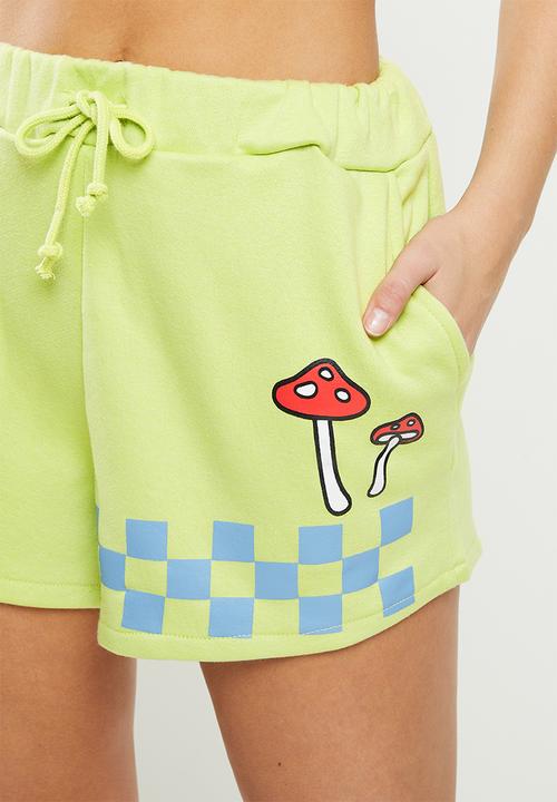 Daisy Street - Step outside shorts - pale green