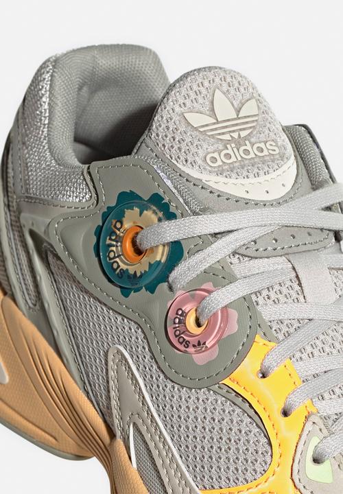 adidas Originals - Astir - secret gardens