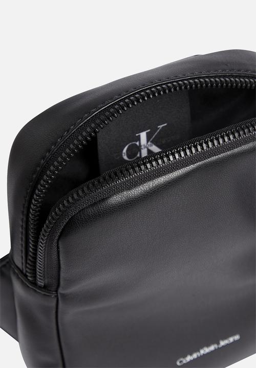 Calvin Klein - Logo stripe n/s phone xbody - black