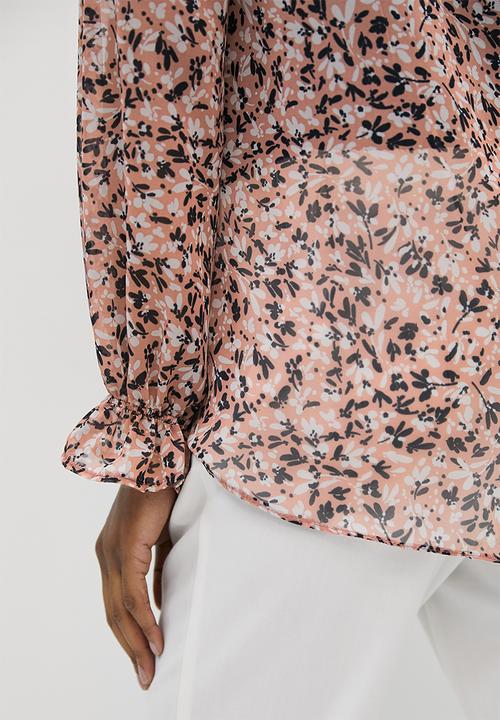 edit - Chiffon Piecrust collar blouse - wild flower ditsy