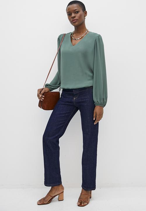 edit - V-neck shoulder shell blouse - bottle green