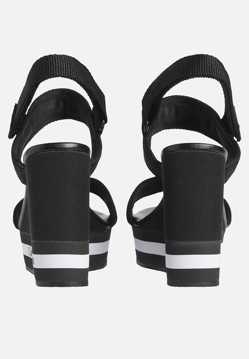 Calvin Klein - Wedge sandal sling pes - black