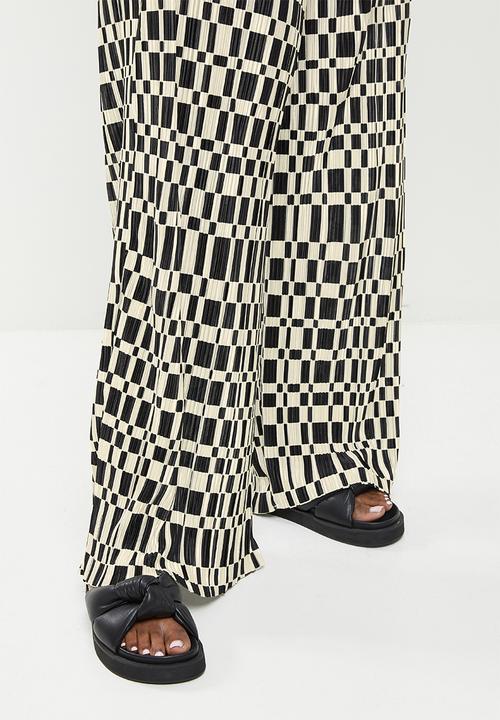 Me&B - Plus plisse with digital print trousers - stone & black 