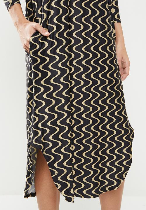 Me&B - Dolman sleeve high low tee dress - black