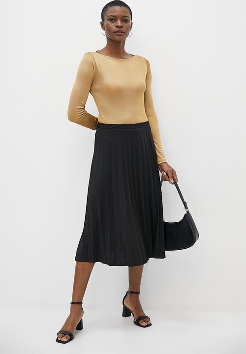 MILLA - Slinky rib slash neck top - camel