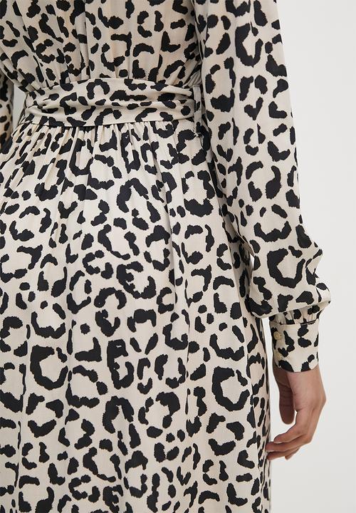 edit - Mandarin collar belted midi dress - mono animal