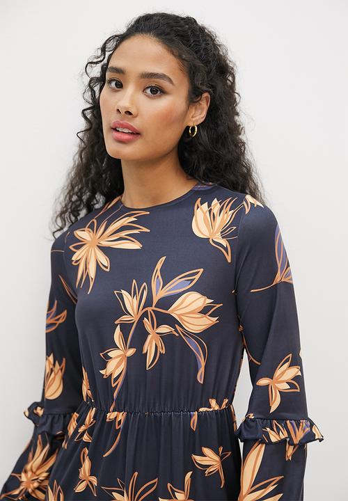 edit - Frilly knit fit & flare midi - ink scribble