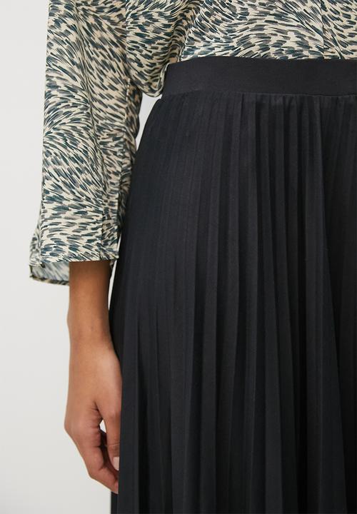 edit - Pleated knit midaxi skirt - black