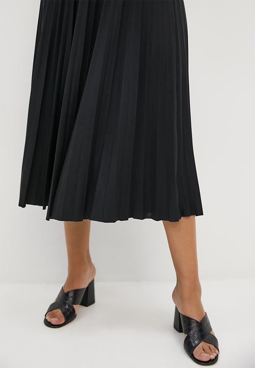 edit - Pleated knit midaxi skirt - black