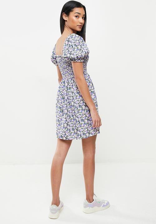 Missguided - Petite shirred bust puff sleeve mini dress - multi