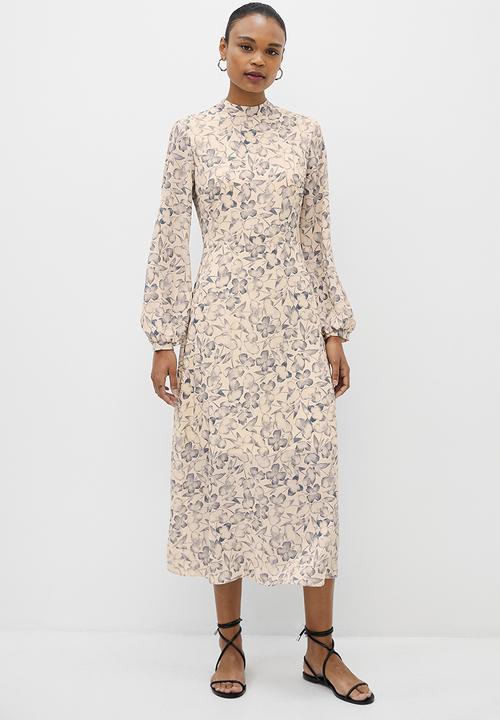 MILLA - Fit and flare printed midi dress - vintage butterflies