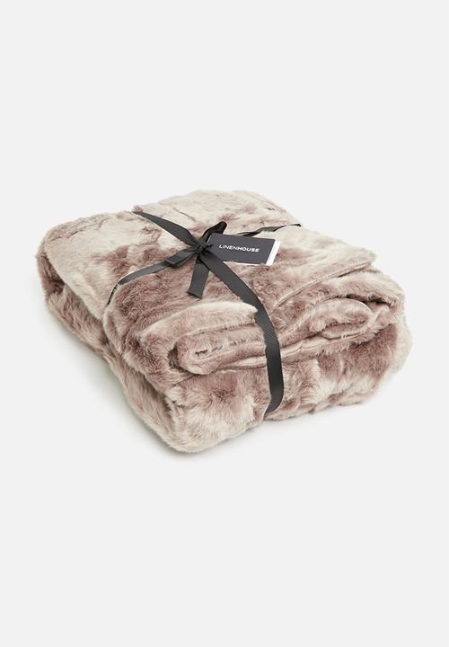 Linen House - Selma faux fur throw - mushroom