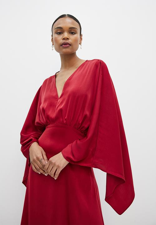 MILLA - Caped sleeve dress - red