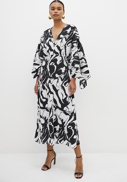 MILLA - Caped sleeve dress - black & white