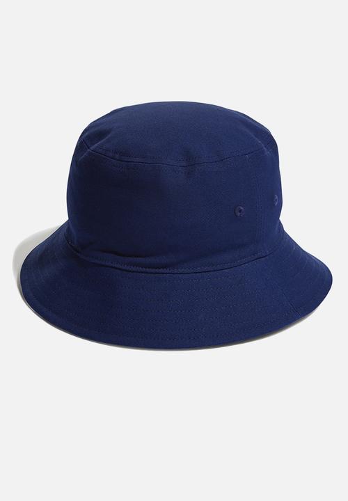 adidas Originals - Bucket hat-off white/night sky