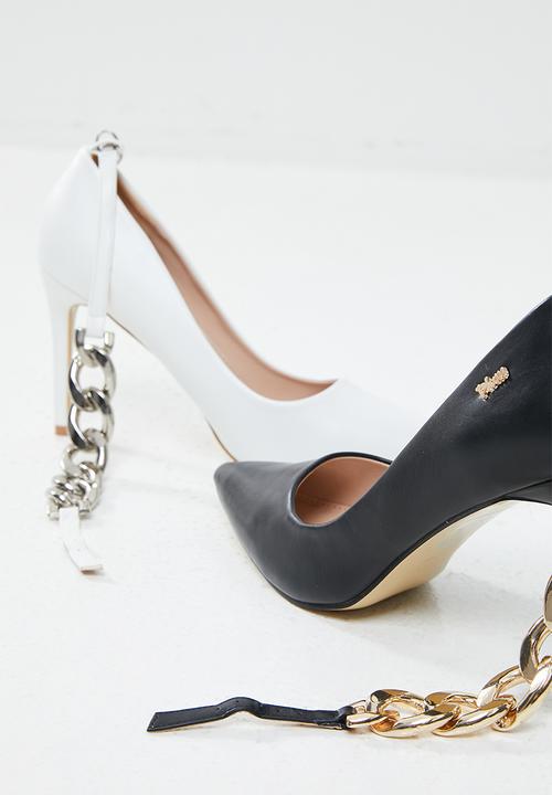 Plum - Lolita ankle chain court heel - black