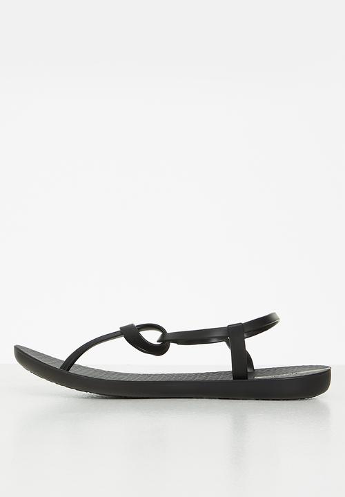 Ipanema - Ellie - black