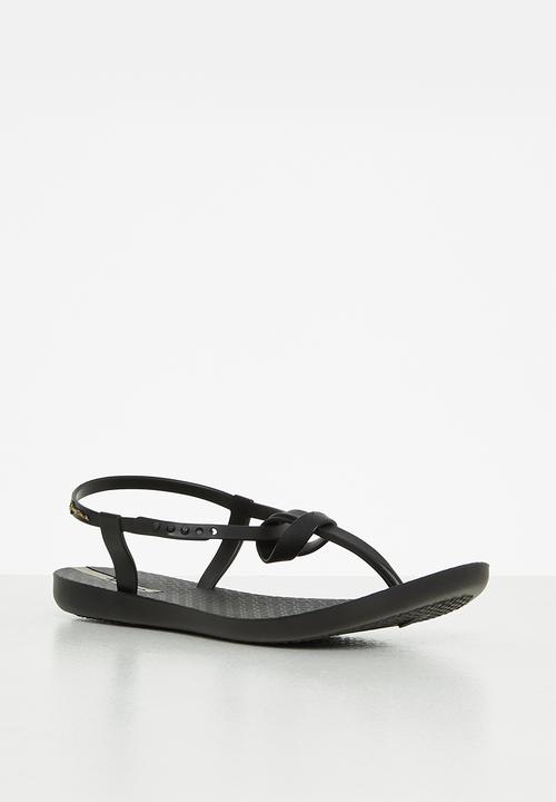 Ipanema - Ellie - black
