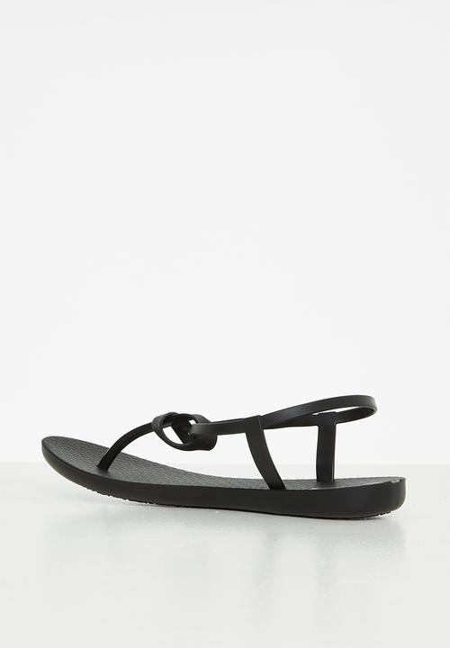 Ipanema - Ellie - black