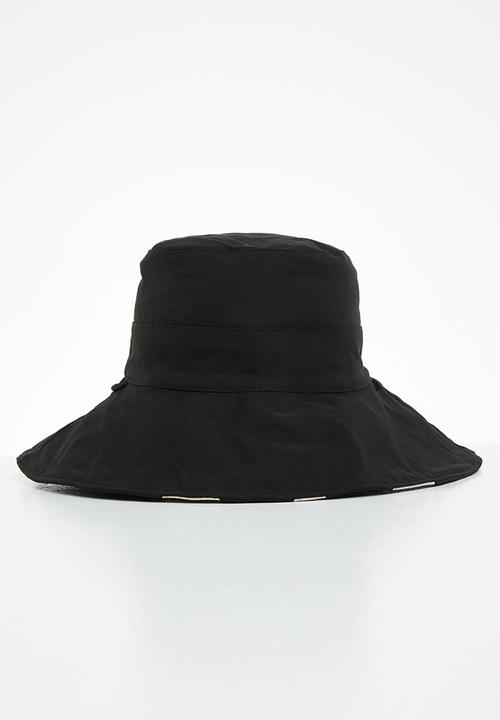 Superbalist - Reversible polka dot bucket hat - black & neutral