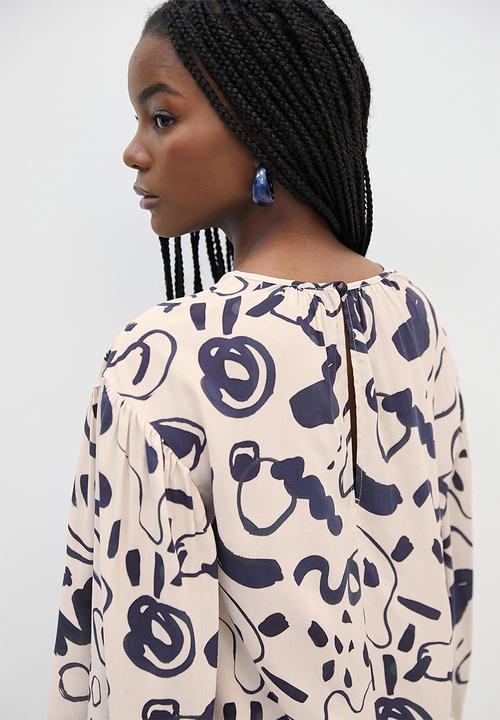 Superbalist - Dramatic sleeve shell - art class print