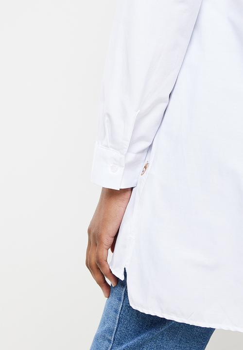 Trendyol - Embroidery detailed long back woven shirt - white