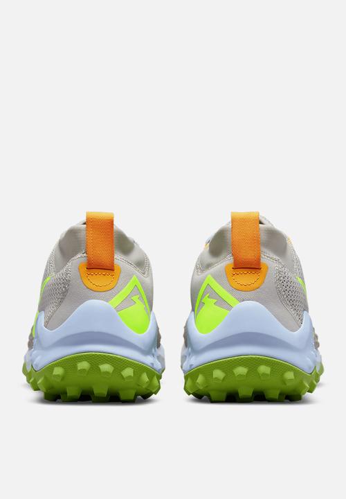 Nike - Wildhorse 7 - lt iron ore/volt-cobblestone-kumquat