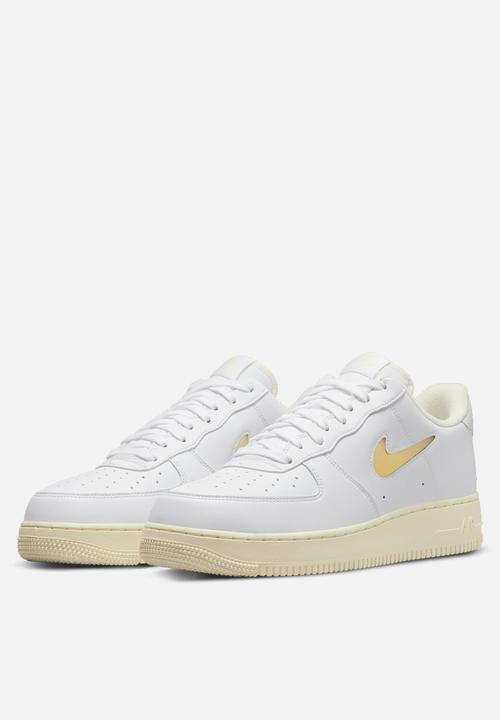 Nike - Air Force 1 '07 lx - white/pale vanilla-coconut milk