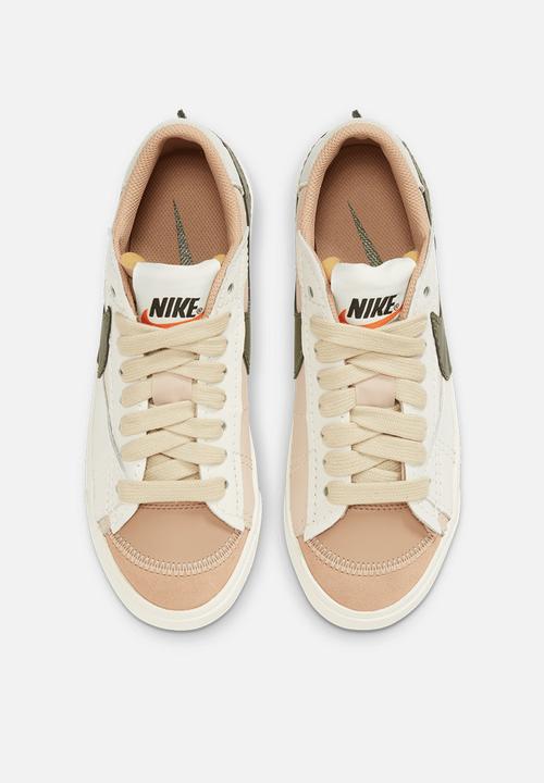 Nike - Nike blazer low '77 jumbo - sanddrift/medium olive-light silver