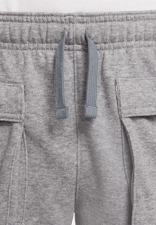 Nike - B nsw club cargo short - carbon heather/white