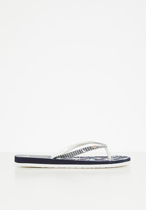 Roxy - Rg pebbles vii - white & navy