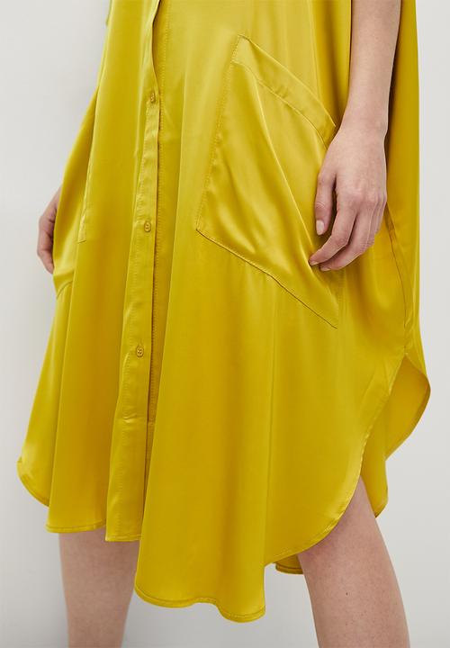 VELVET - Satin button through kaftan dress with slits - sulphur yellow