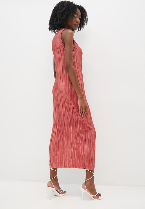 VELVET - Sleeveless funnel neck textured knit column midi dress - rose