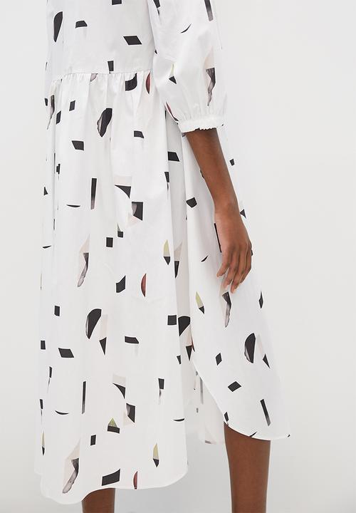 Superbalist - Wrap babydoll dress - white based cutout print