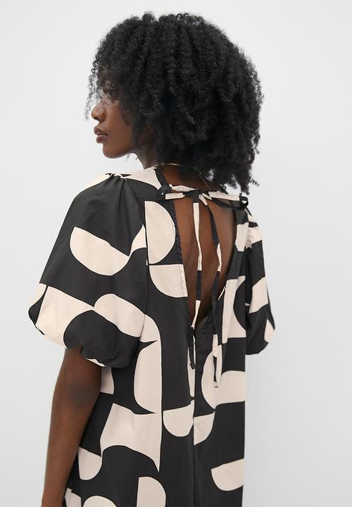 Superbalist - Balloon Sleeve Midi - black cutout large