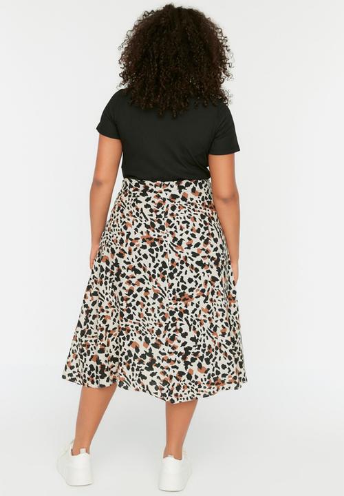 Trendyol - Plus print slit detail skirt - beige