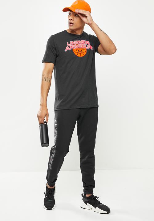 Under Armour - Ua bball branded wrdmrk  short sleeve - black