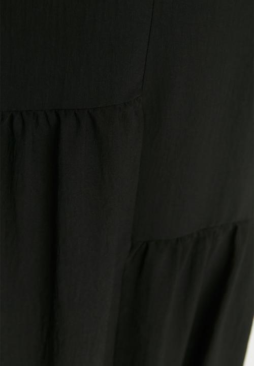 Trendyol - Plus ruffle maxi woven dress - black